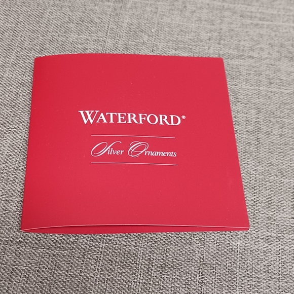 Waterford 2017 Shamrock Silver Ornament - Picture 10 of 12